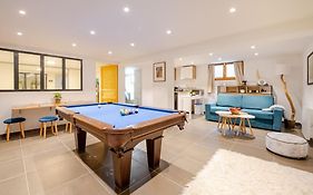 Logement Avec Billard, Home Cinema Et Terrasse Privatises